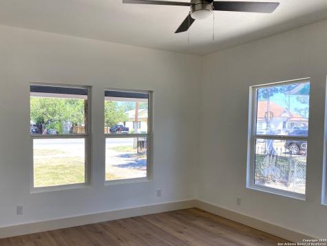 2122 Cincinnati Avenue San Antonio TX 78228