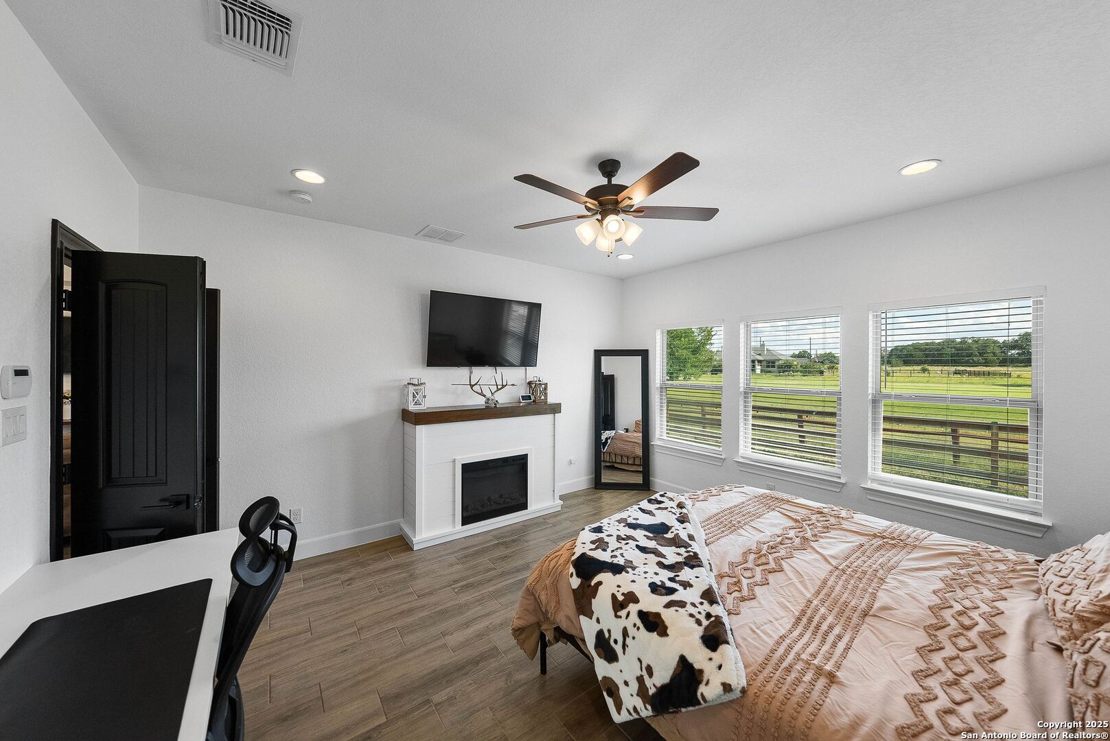 450 Spanish Grant Bandera TX 78003