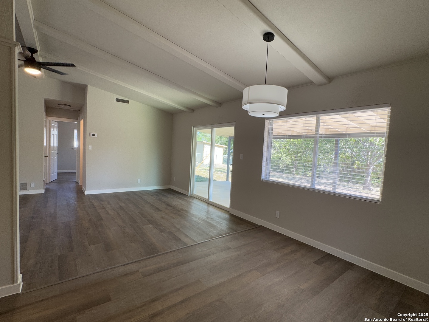 106 Woodview Live Oak TX 78233