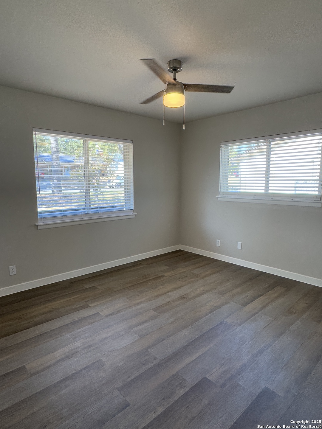 106 Woodview Live Oak TX 78233