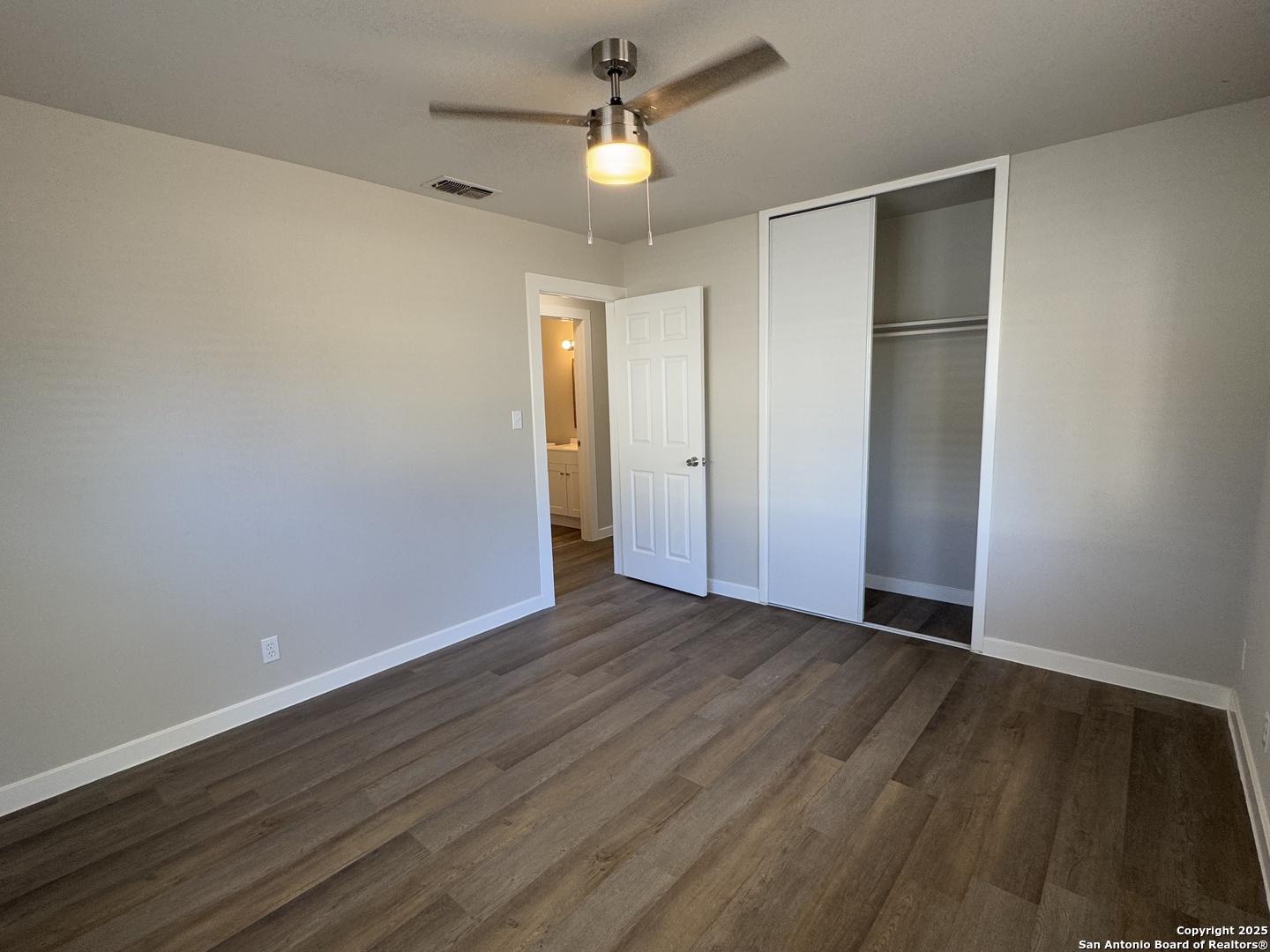 106 Woodview Live Oak TX 78233