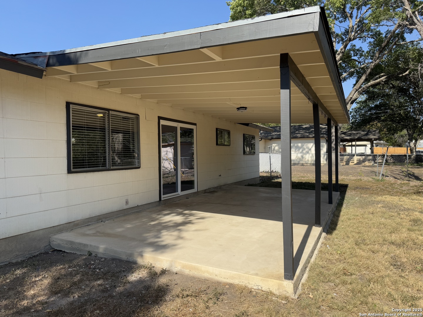 106 Woodview Live Oak TX 78233