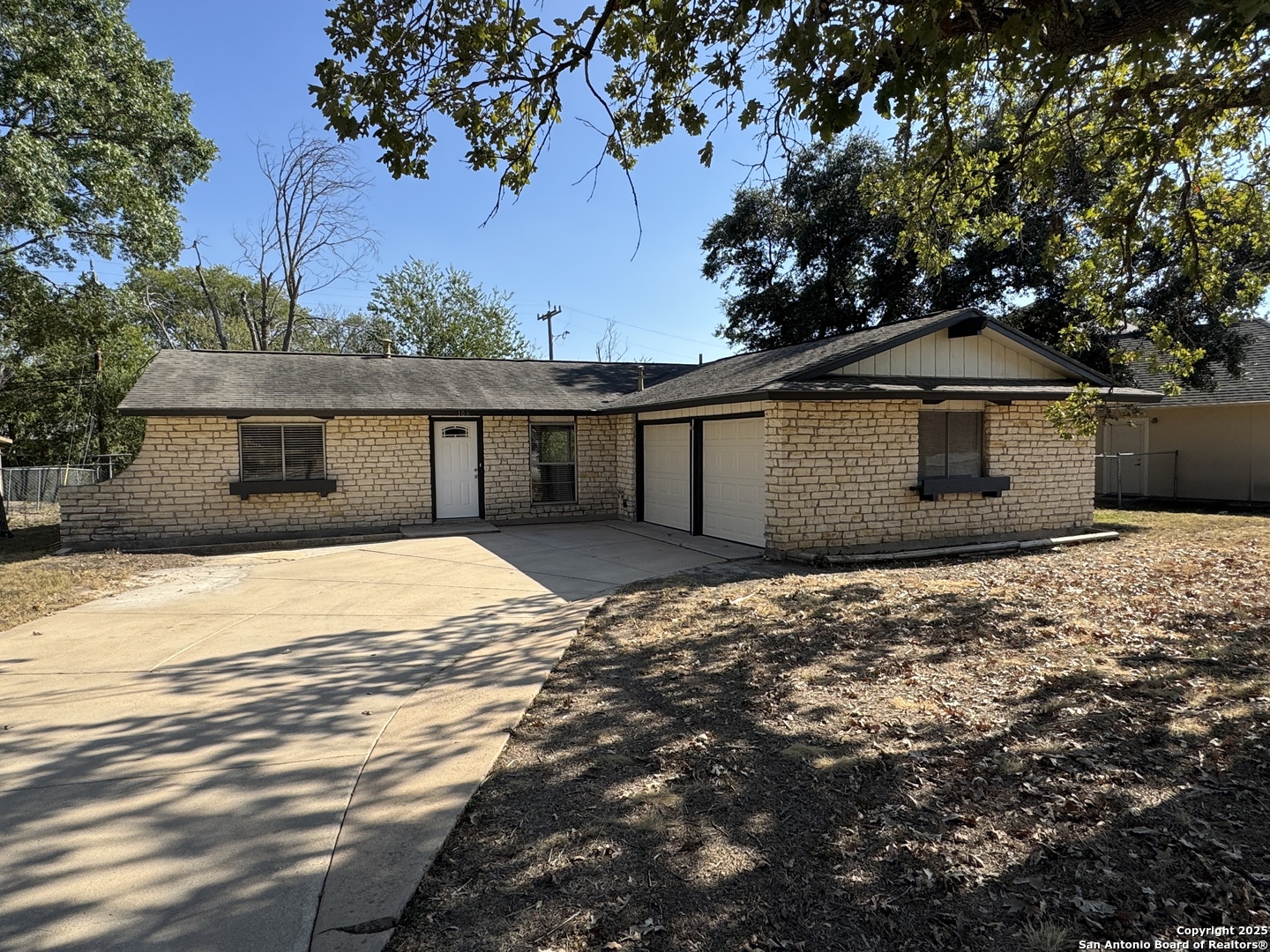 106 Woodview Live Oak TX 78233