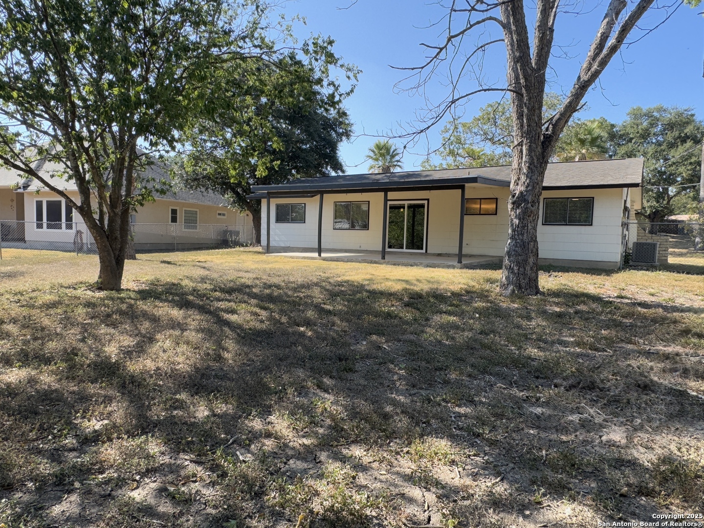 106 Woodview Live Oak TX 78233