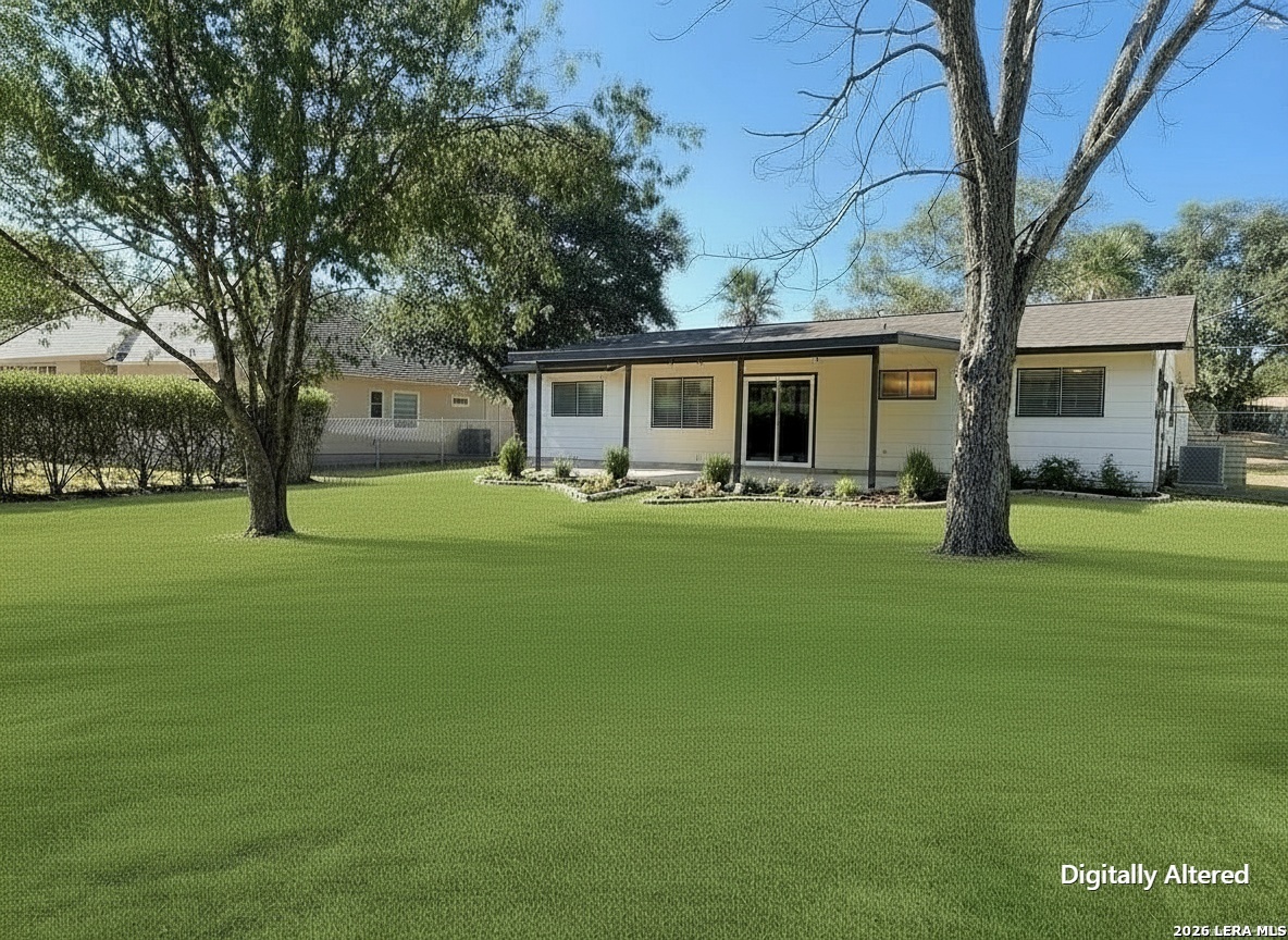 106 Woodview Live Oak TX 78233