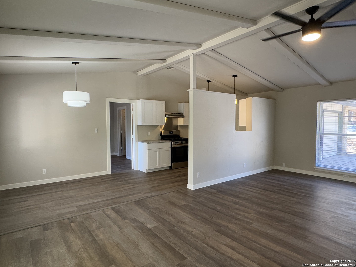106 Woodview Live Oak TX 78233