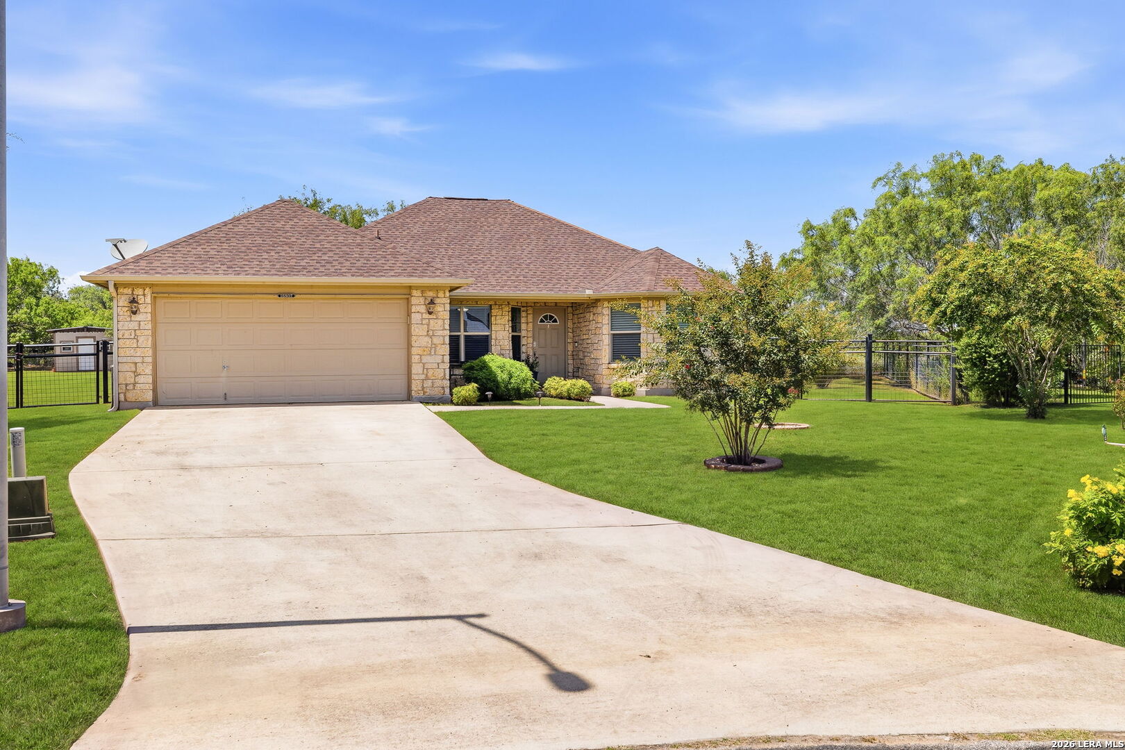 16807 Delana Avenue Elmendorf TX 78112