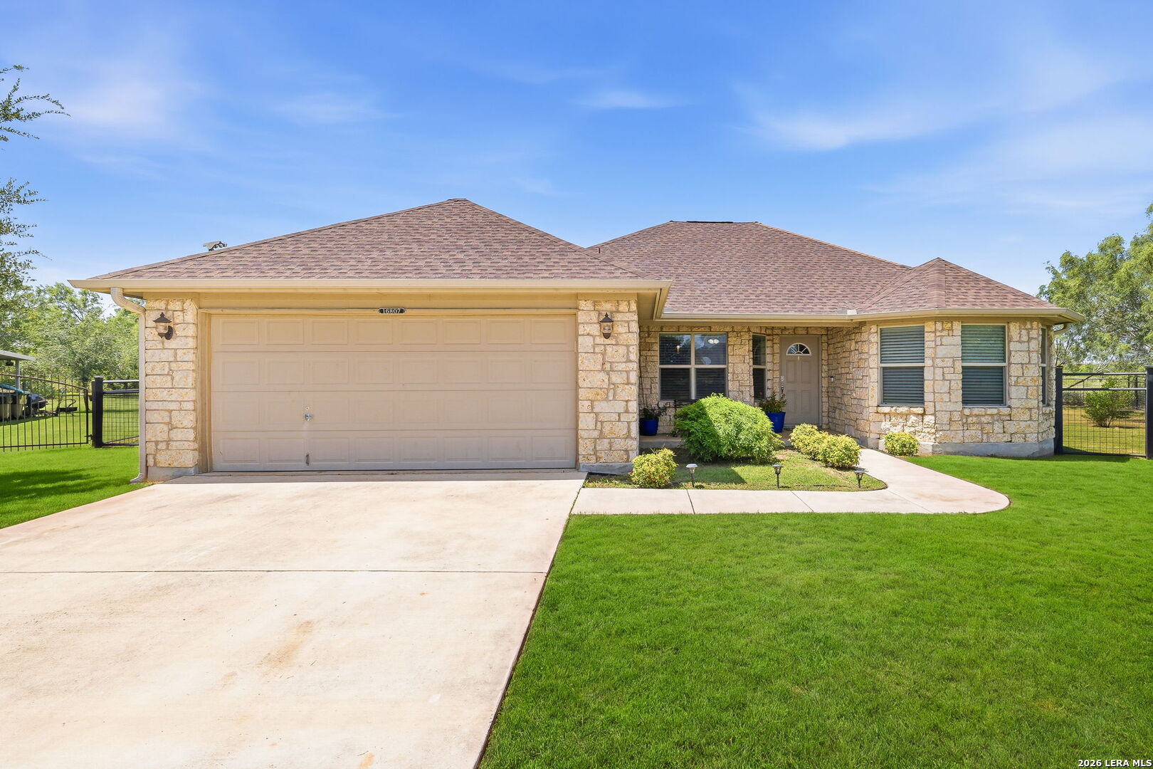 16807 Delana Avenue Elmendorf TX 78112