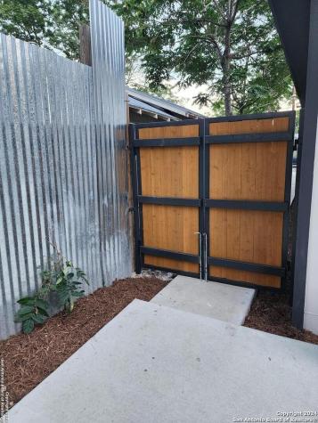 511 E Woodlawn Avenue San Antonio TX 78212