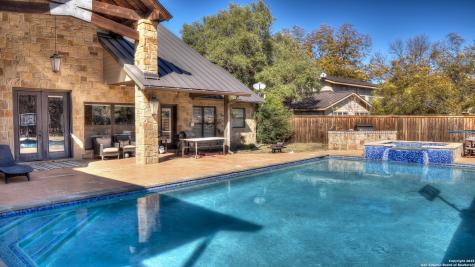 6454 N Us Highway 83 Leakey TX 78873