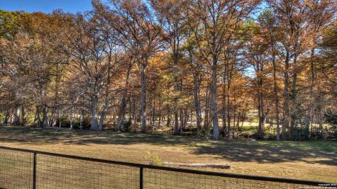 6454 N Us Highway 83 Leakey TX 78873