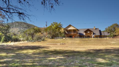 6454 N Us Highway 83 Leakey TX 78873