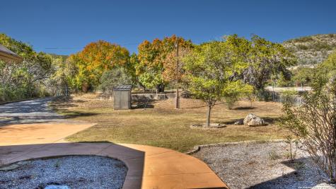 6454 N Us Highway 83 Leakey TX 78873