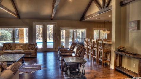 6454 N Us Highway 83 Leakey TX 78873