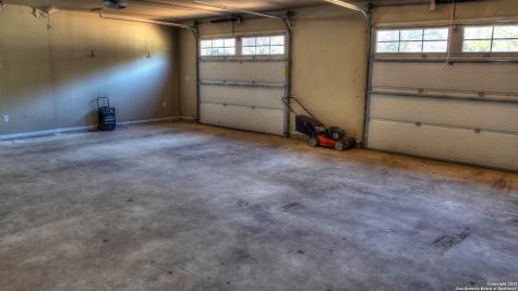 6454 N Us Highway 83 Leakey TX 78873