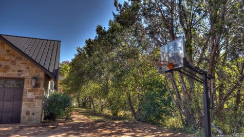 6454 N Us Highway 83 Leakey TX 78873