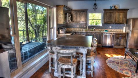 6454 N Us Highway 83 Leakey TX 78873