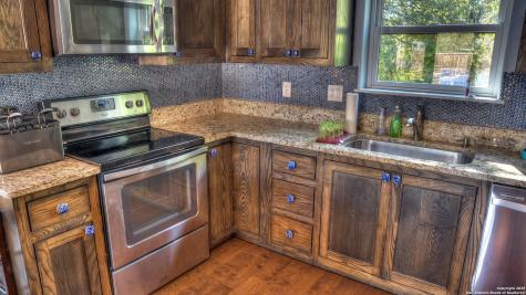 6454 N Us Highway 83 Leakey TX 78873