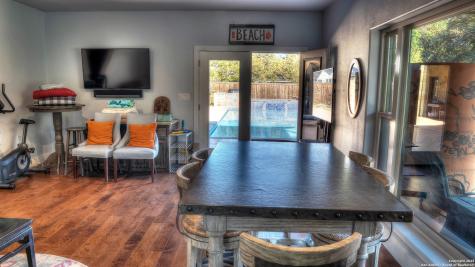 6454 N Us Highway 83 Leakey TX 78873