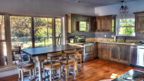 6454 N Us Highway 83 Leakey TX 78873