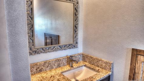 6454 N Us Highway 83 Leakey TX 78873
