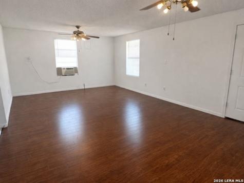 217 N Park Avenue Karnes City TX 78118