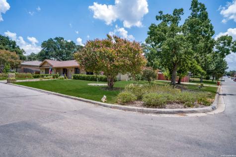 5902 Northgap Street Windcrest TX 78239