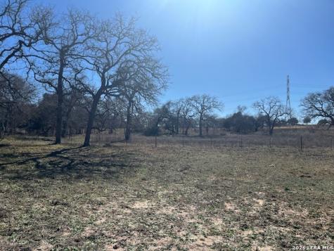 3090 County Road 442 Stockdale TX 78160