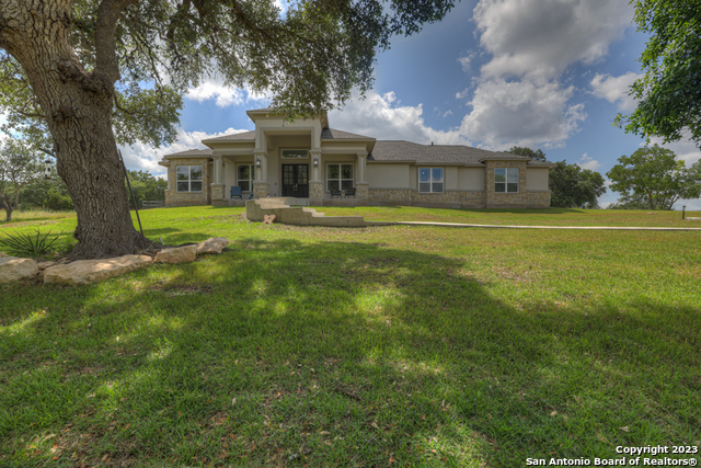 1074 Kings Cove Drive Canyon Lake TX 78133
