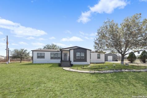 175 Ranch Country La Vernia TX 78121