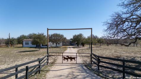 175 Ranch Country La Vernia TX 78121