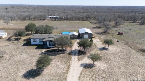 175 Ranch Country La Vernia TX 78121