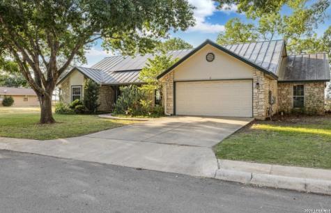 101 Country Lane Castroville TX 78009