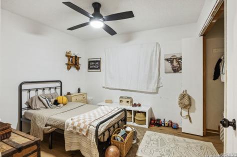 101 Country Lane Castroville TX 78009