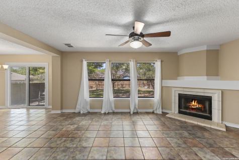 9615 Hillside Trail San Antonio TX 78250
