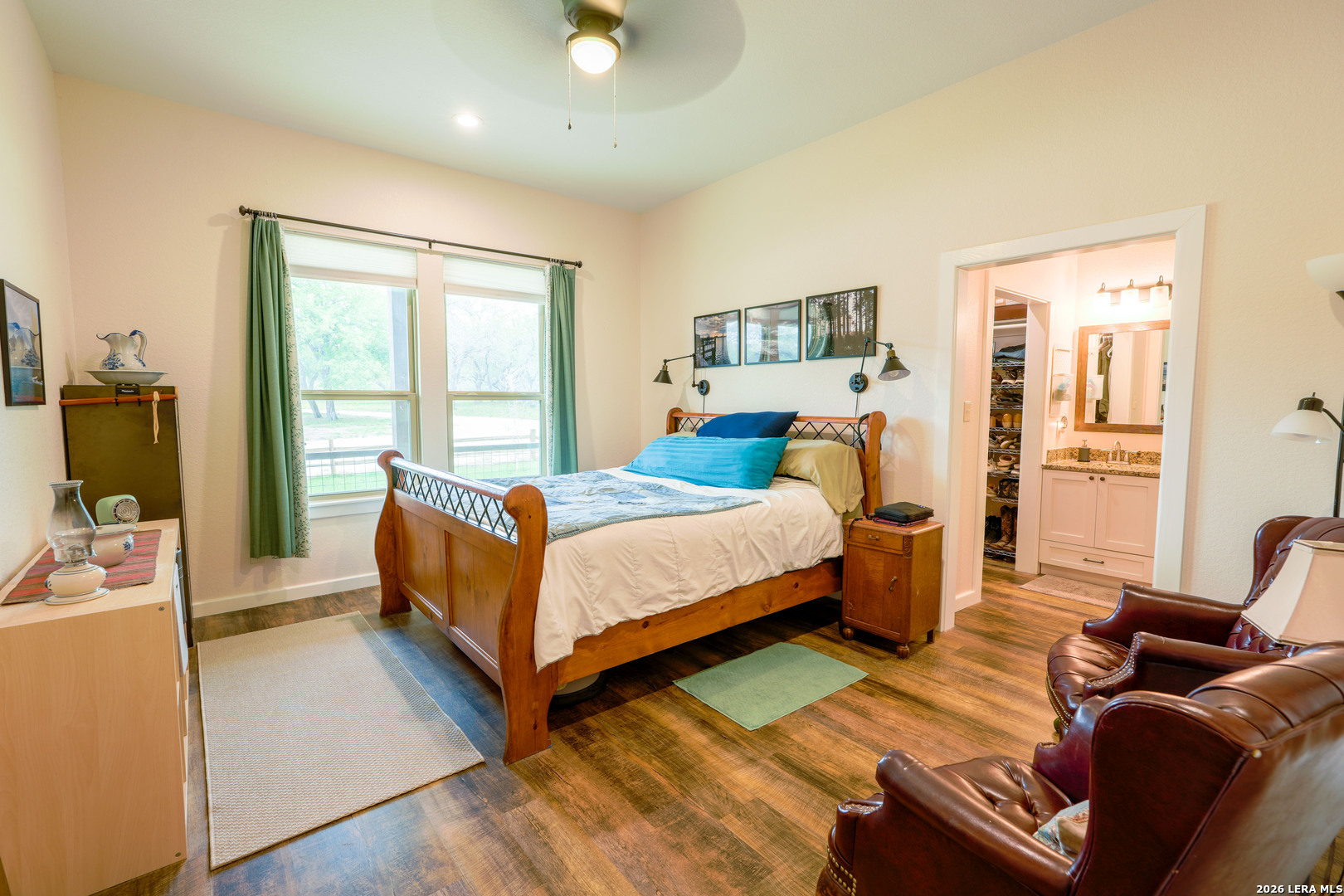 1407 County Road 761 Devine TX 78016