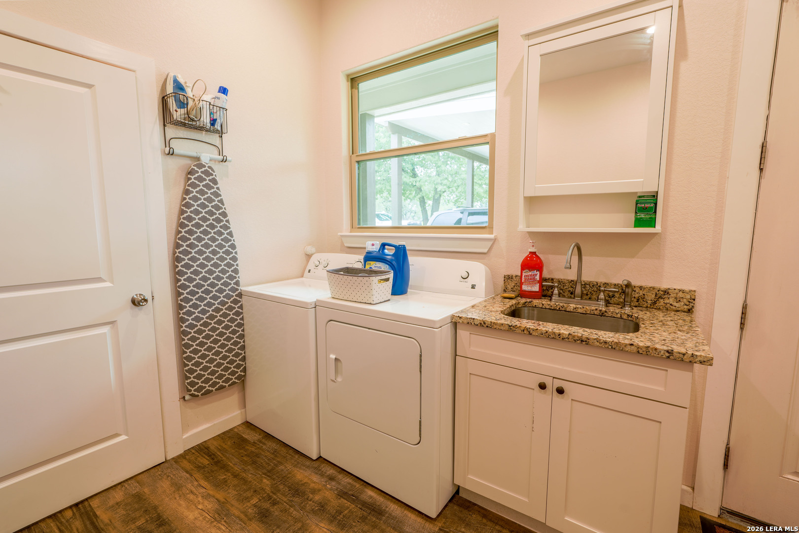 1407 County Road 761 Devine TX 78016