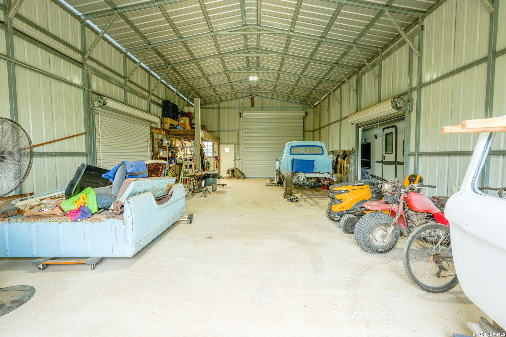 1407 County Road 761 Devine TX 78016