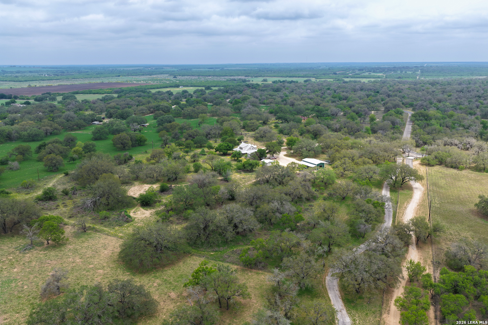 1407 County Road 761 Devine TX 78016