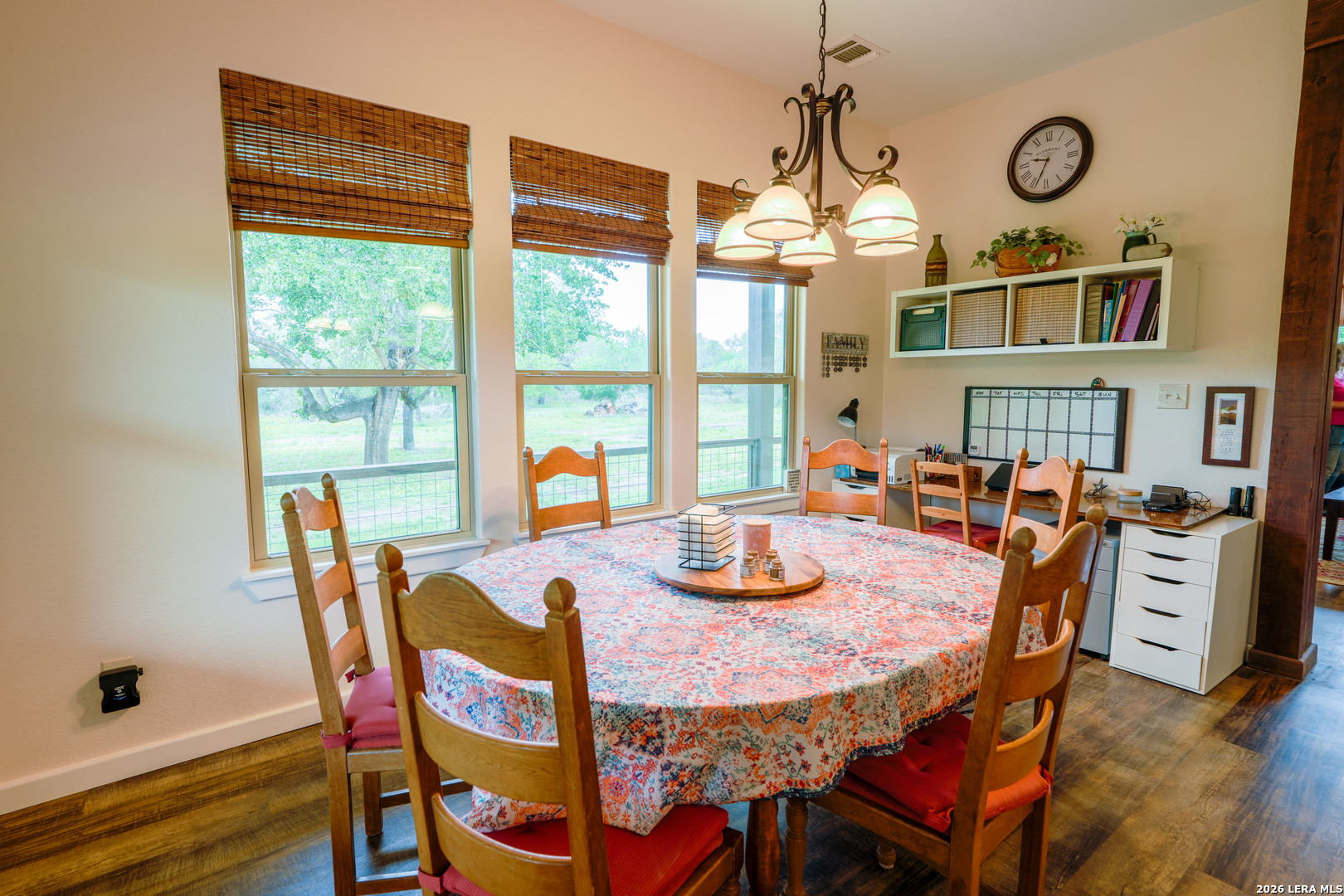 1407 County Road 761 Devine TX 78016