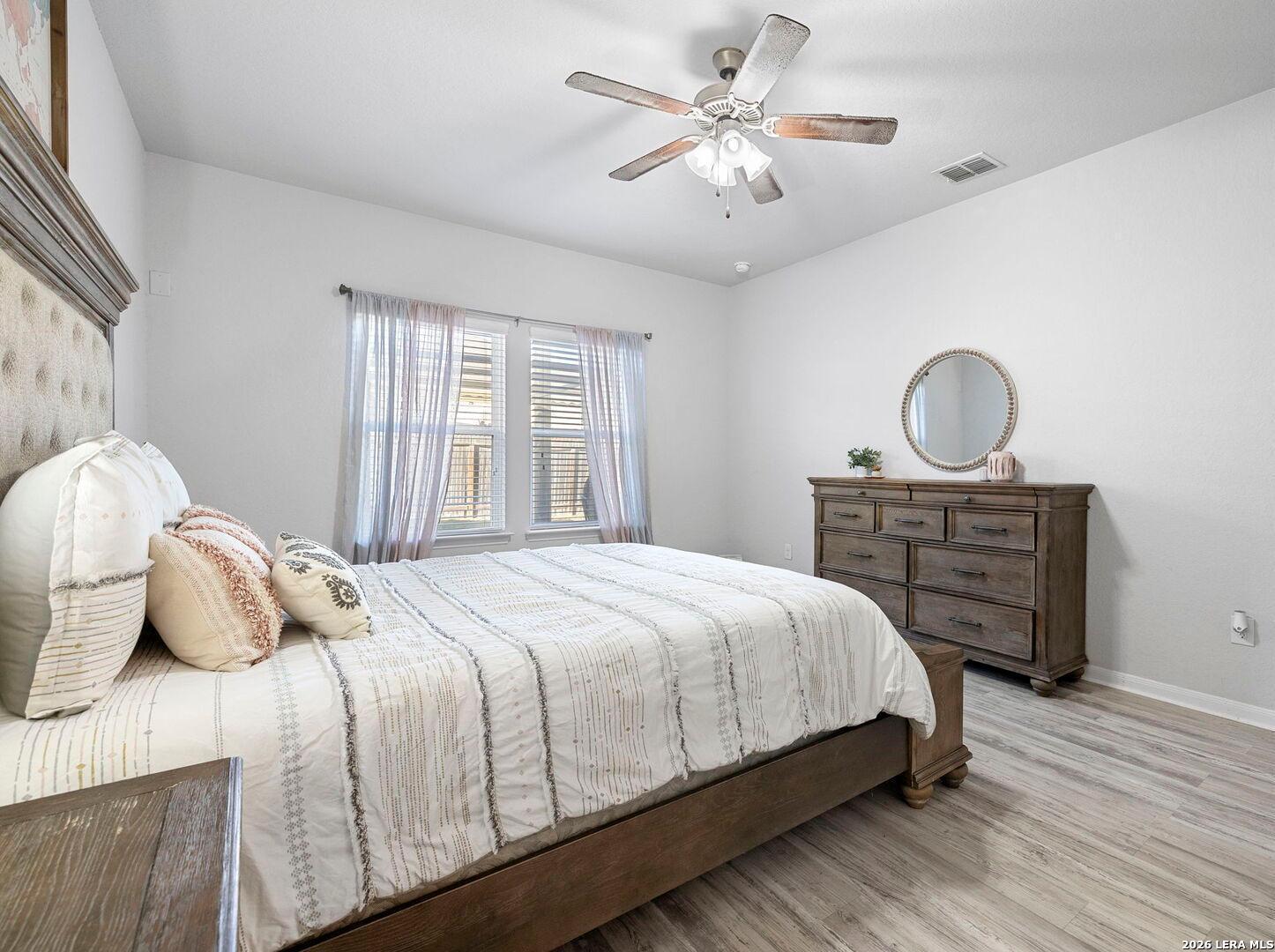 8935 Holland Park Converse TX 78109