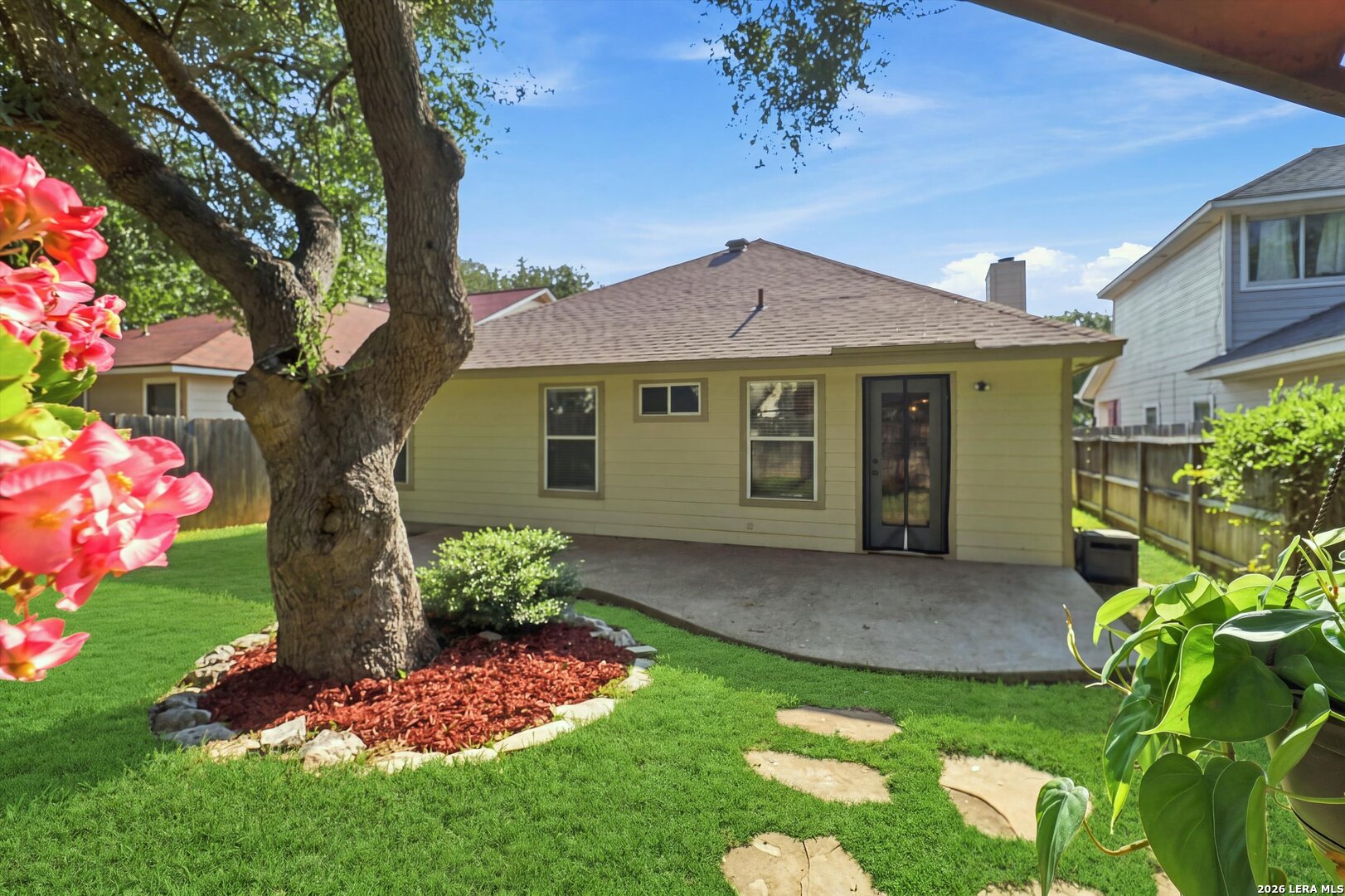 20619 Gathering Oak San Antonio TX 78258