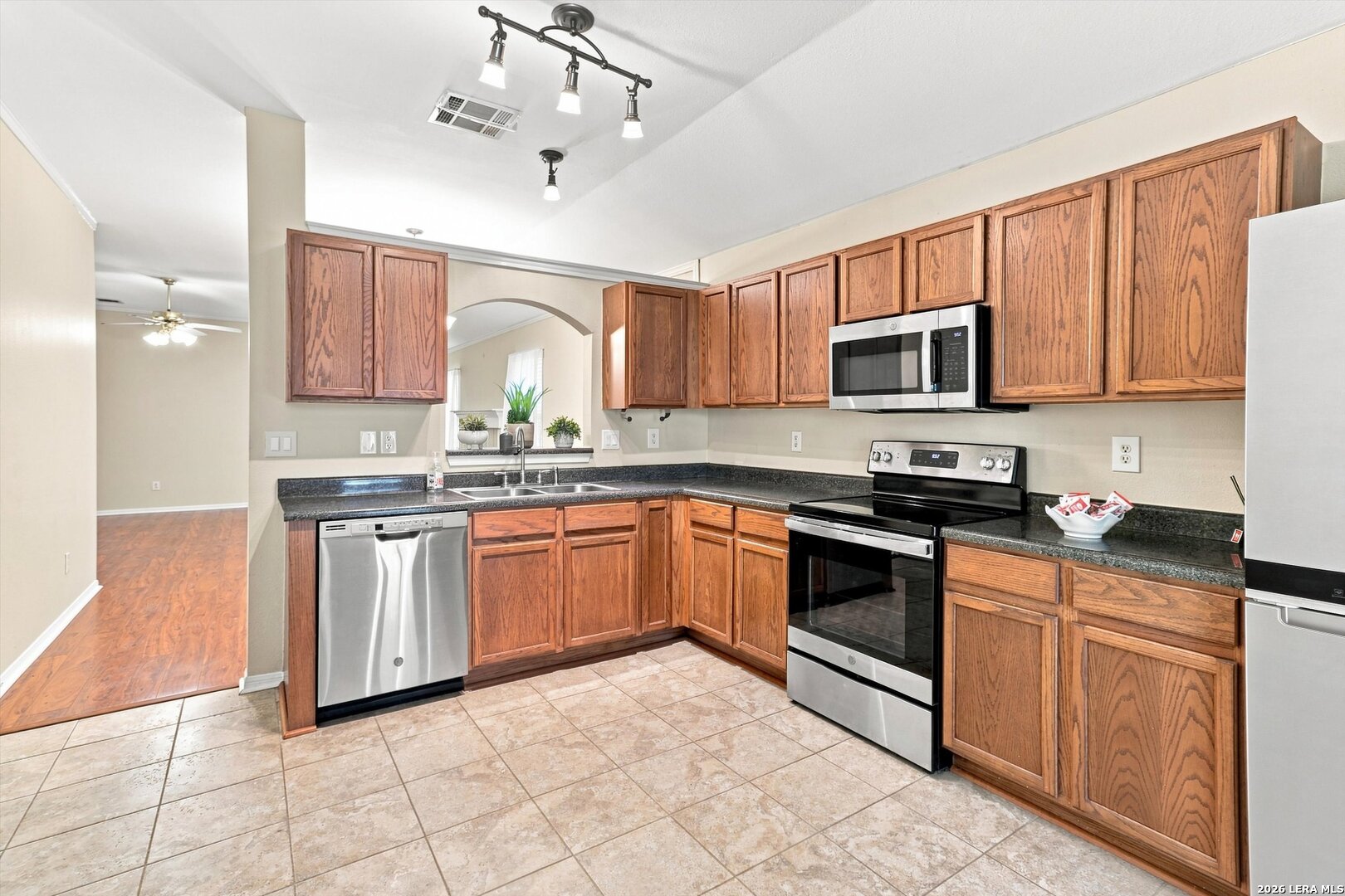 20619 Gathering Oak San Antonio TX 78258