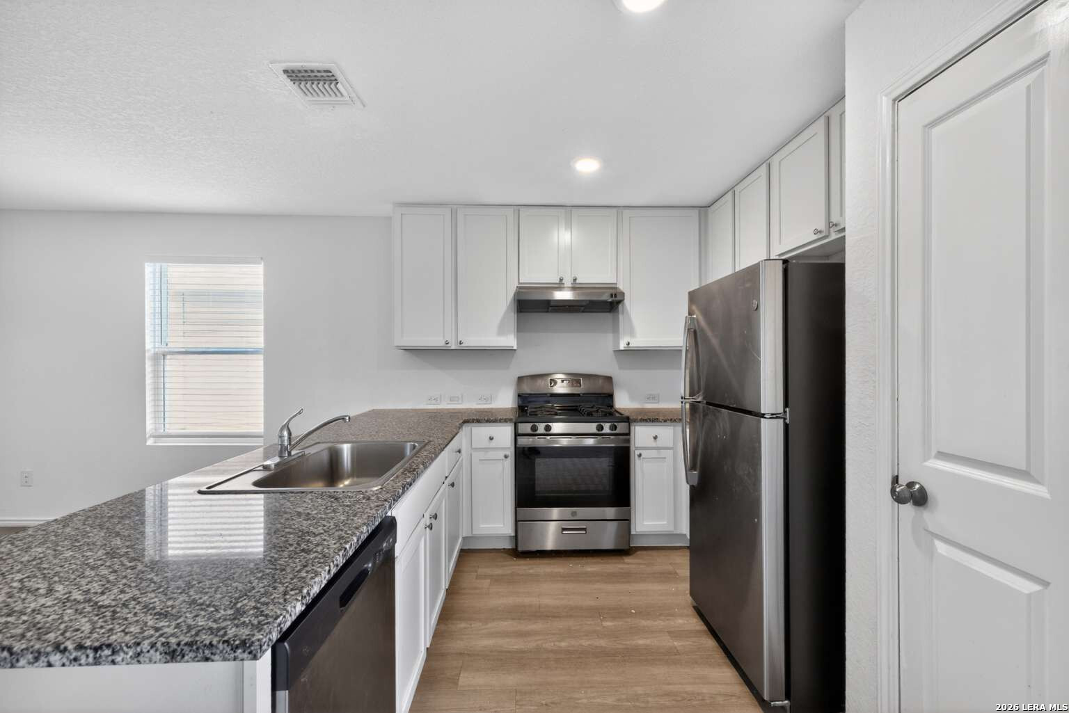 6630 Willow Landing Converse TX 78109