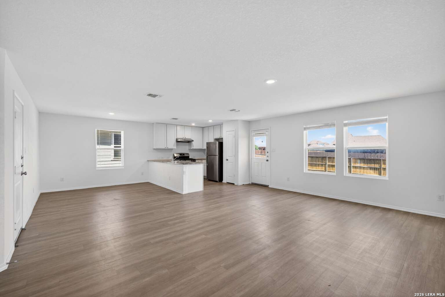 6630 Willow Landing Converse TX 78109
