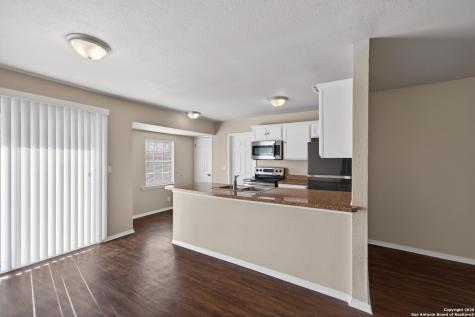 5822 Castle Hunt San Antonio TX 78218