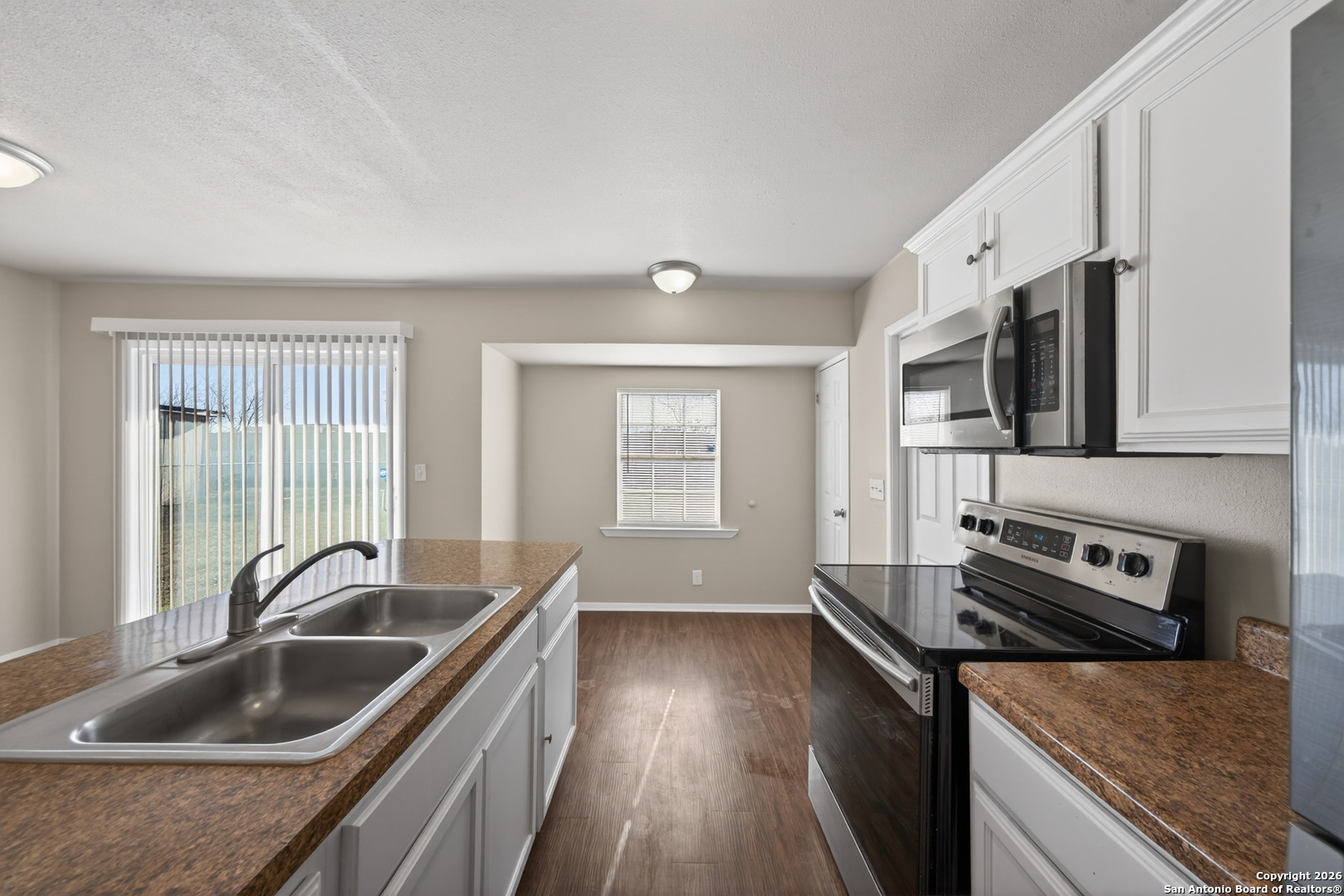 5822 Castle Hunt San Antonio TX 78218