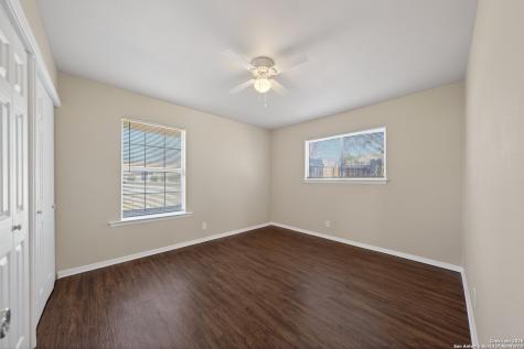 5822 Castle Hunt San Antonio TX 78218