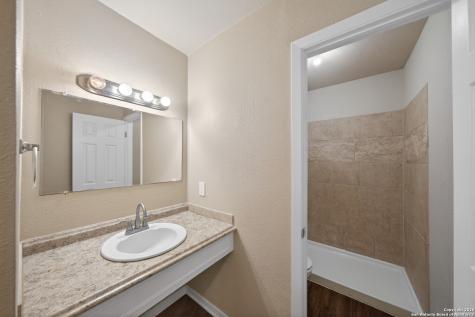5822 Castle Hunt San Antonio TX 78218