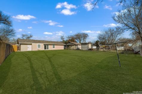 5822 Castle Hunt San Antonio TX 78218